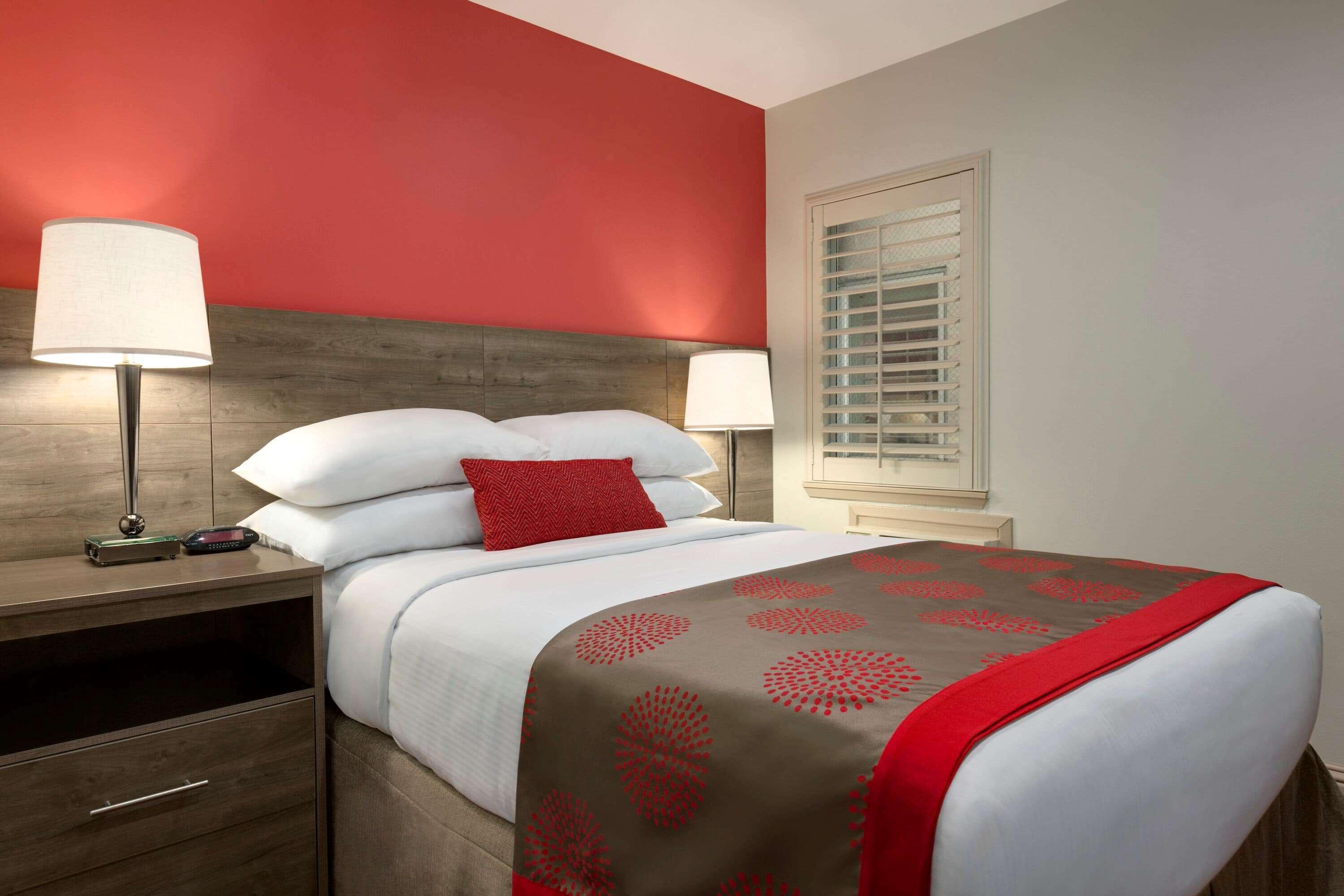 Ramada By Wyndham Oakland Downtown City Center Buitenkant foto